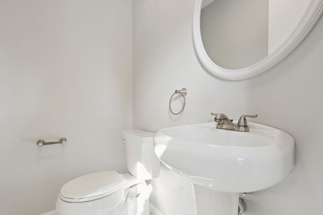 9 Haigh Avenue, East Lyme, CT 06357