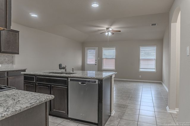 10129 Strasbourg Way, Schertz, TX 78154