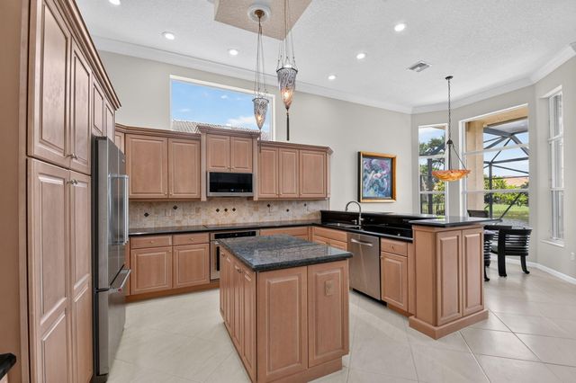 9774 Via Elegante, Wellington, FL 33411