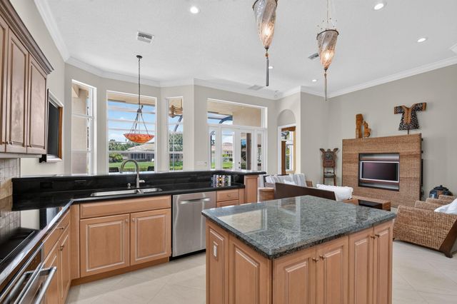 9774 Via Elegante, Wellington, FL 33411
