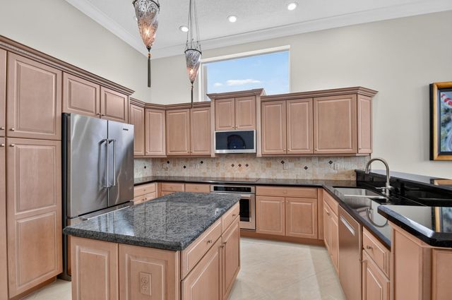 9774 Via Elegante, Wellington, FL 33411