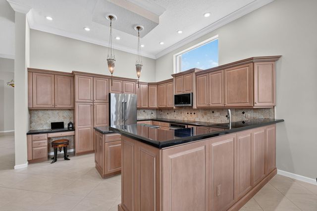 9774 Via Elegante, Wellington, FL 33411