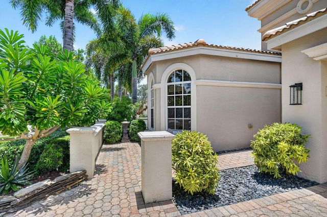 9774 Via Elegante, Wellington, FL 33411