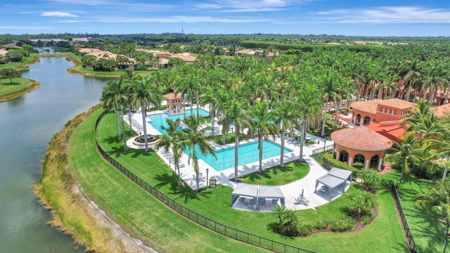 9774 Via Elegante, Wellington, FL 33411