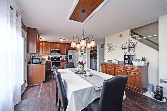 200 Lights Pointe Court, New Richmond, OH 45157