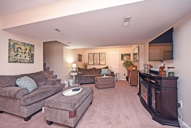 200 Lights Pointe Court, New Richmond, OH 45157