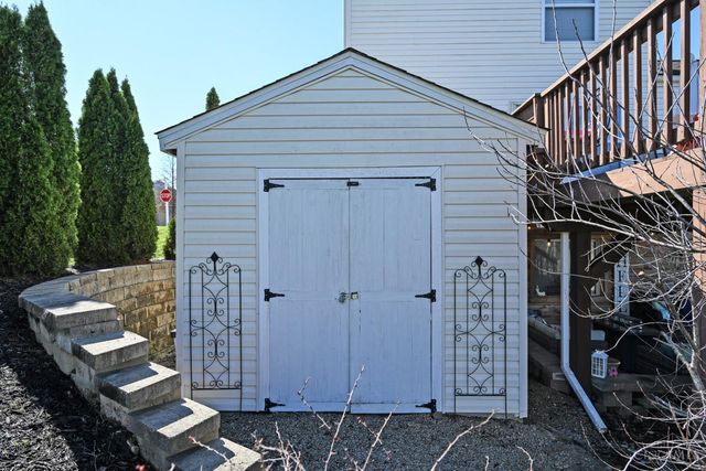 200 Lights Pointe Court, New Richmond, OH 45157