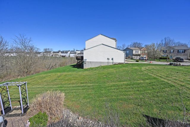 200 Lights Pointe Court, New Richmond, OH 45157