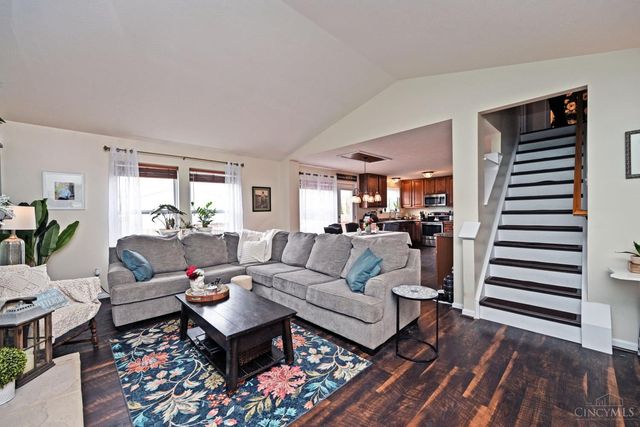 200 Lights Pointe Court, New Richmond, OH 45157