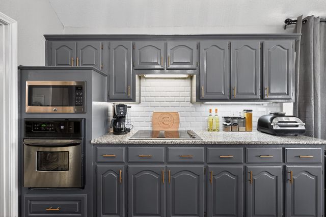 2365 Glen Ridge Drive, Highland Village, TX 75077