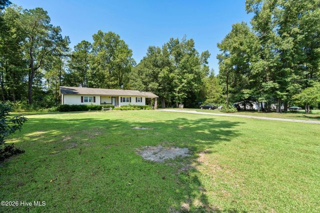 2373 Maco Road NE, Leland, NC 28451