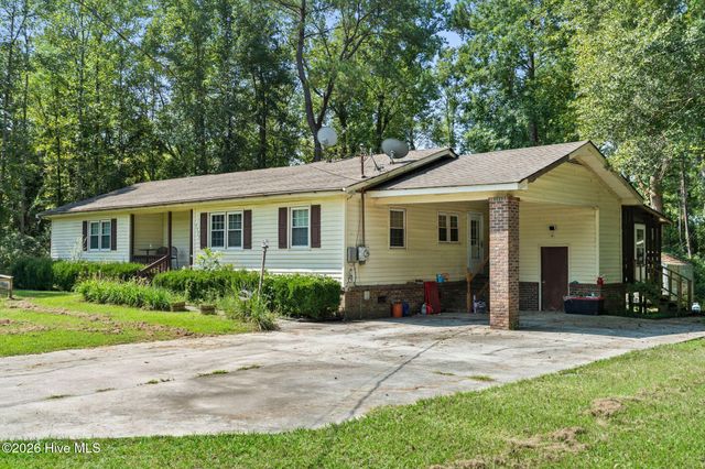 2373 Maco Road NE, Leland, NC 28451
