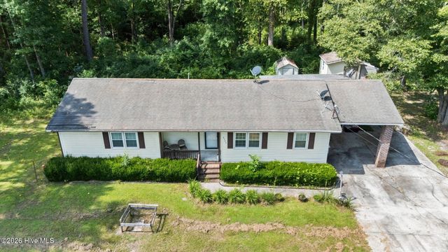 2373 Maco Road NE, Leland, NC 28451