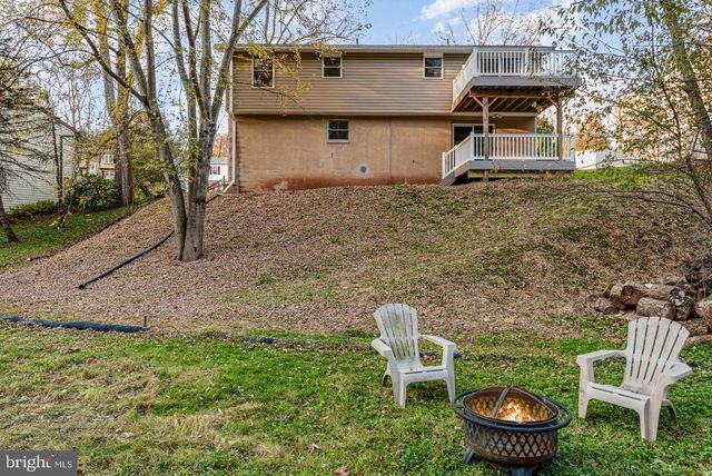 20 BALD CYPRESS CIR, Etters, PA 17319