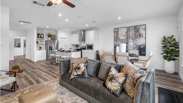 3214 Summercrisp Hollow Lane, Pearland, TX 77581