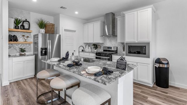 3214 Summercrisp Hollow Lane, Pearland, TX 77581