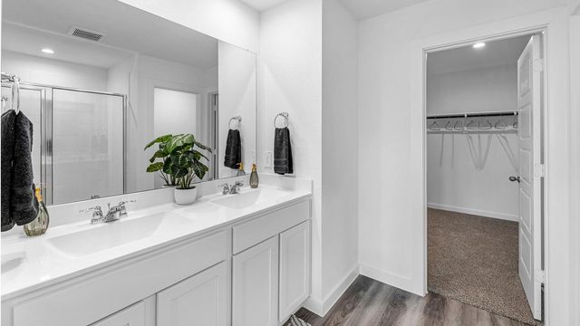 3214 Summercrisp Hollow Lane, Pearland, TX 77581