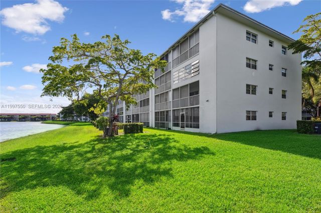 1301 SW 134th Way 213B, Pembroke Pines, FL 33027