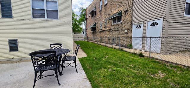 4816 W Grace Street G, Chicago, IL 60641