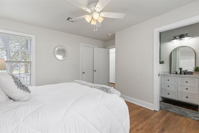 904 Fisher ST, Taylor, TX 76574