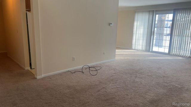 433 Fox Hills Drive S, Bloomfield Hills, MI 48304