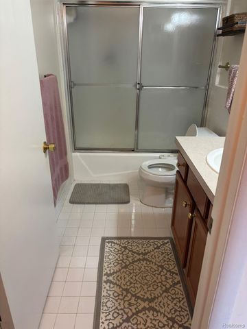 433 Fox Hills Drive S, Bloomfield Hills, MI 48304