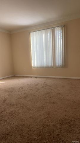 433 Fox Hills Drive S, Bloomfield Hills, MI 48304