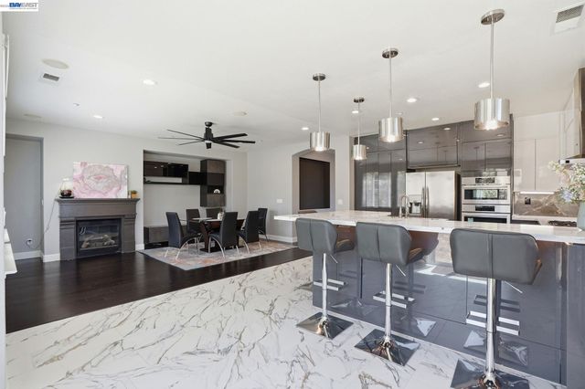 2742 St Andrews Dr, Brentwood, CA 94513