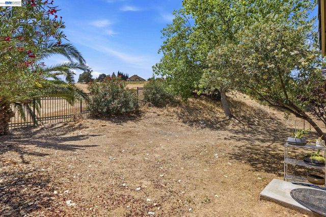 2742 St Andrews Dr, Brentwood, CA 94513