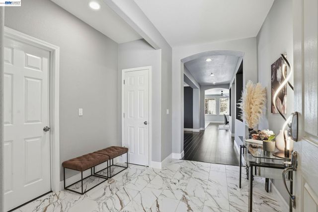 2742 St Andrews Dr, Brentwood, CA 94513