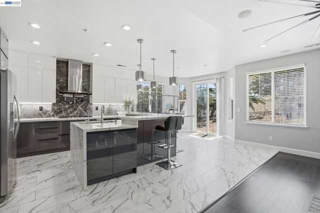 2742 St Andrews Dr, Brentwood, CA 94513