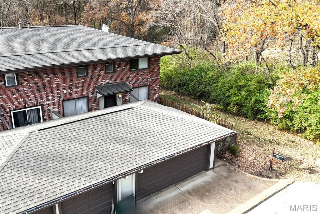 955 Silversprings Lane, Manchester, MO 63021