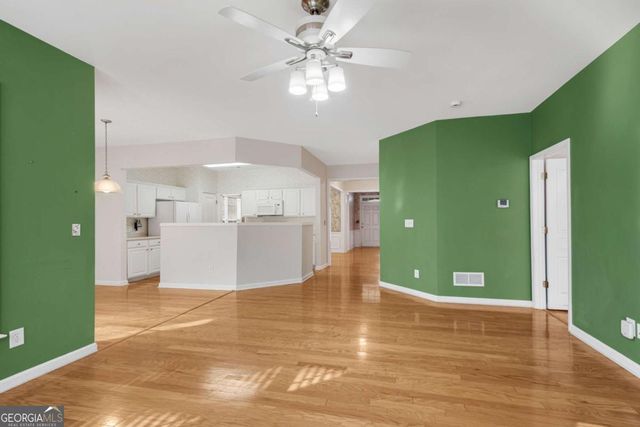 132 Churchcliff Drive, Woodstock, GA 30188