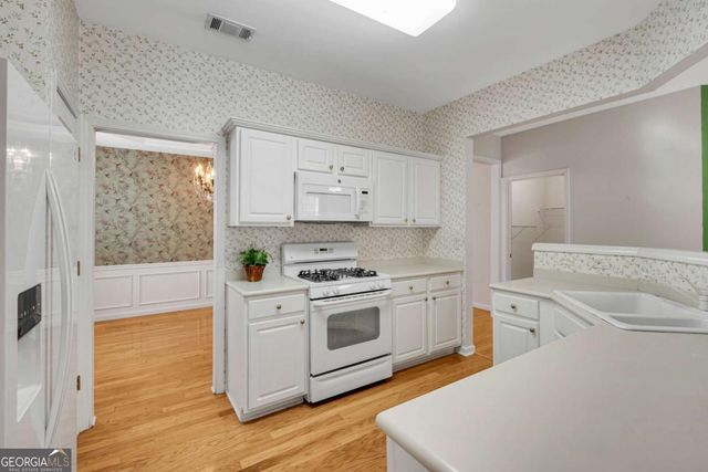 132 Churchcliff Drive, Woodstock, GA 30188