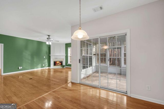 132 Churchcliff Drive, Woodstock, GA 30188