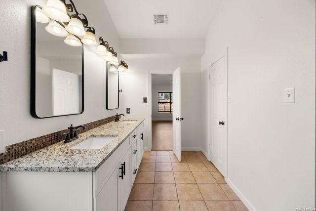 15234 Moonlit Grv, San Antonio, TX 78247
