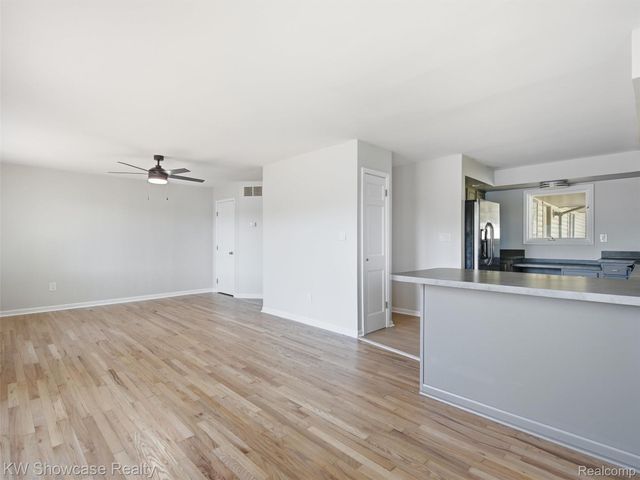 1675 Highland Park Drive, Highland Charter Township, MI 48356