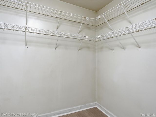 1675 Highland Park Drive, Highland Charter Township, MI 48356