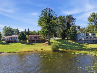 1675 Highland Park Drive, Highland Charter Township, MI 48356