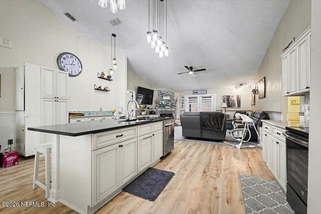 7653 CHELMSFORD Drive, Jacksonville, FL 32244