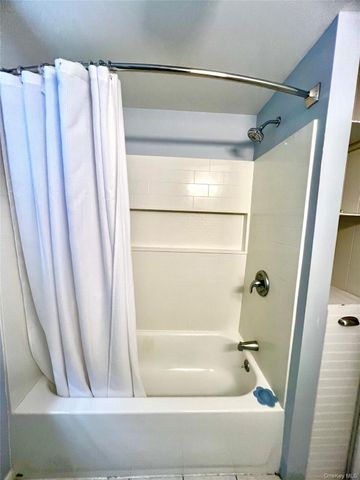 11 Liberty Street, Middletown, NY 10940