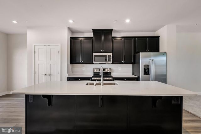 10611 SUNDRIDGE ST, Middle River, MD 21220