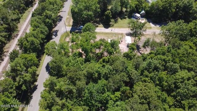 6190 N Railroad Avenue, Bay Saint Louis, MS 39520