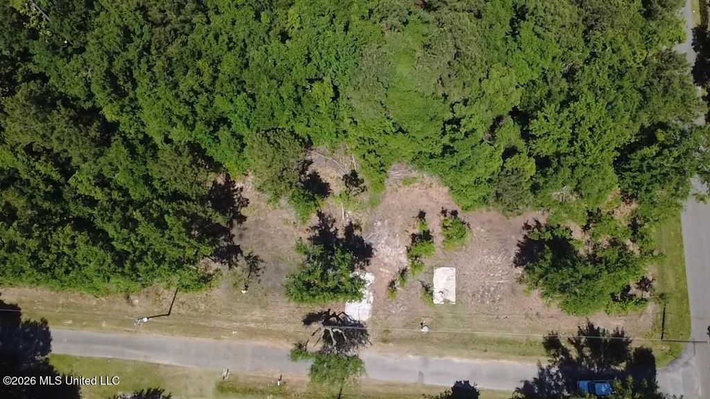 6190 N Railroad Avenue, Bay Saint Louis, MS 39520