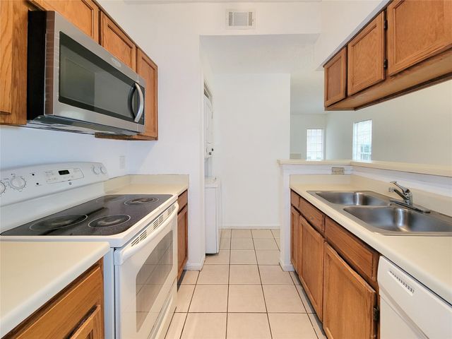 7575 Cambridge Street 2405, Houston, TX 77054