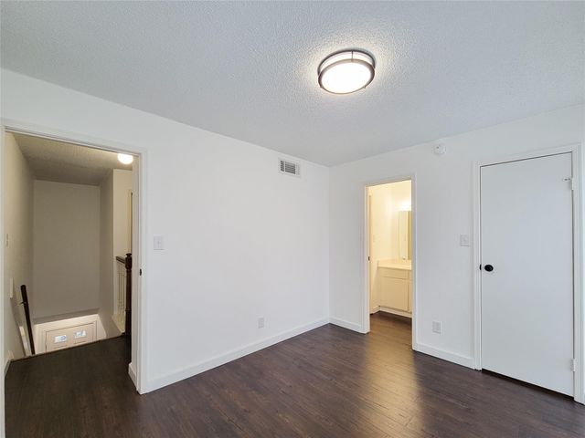7575 Cambridge Street 2405, Houston, TX 77054