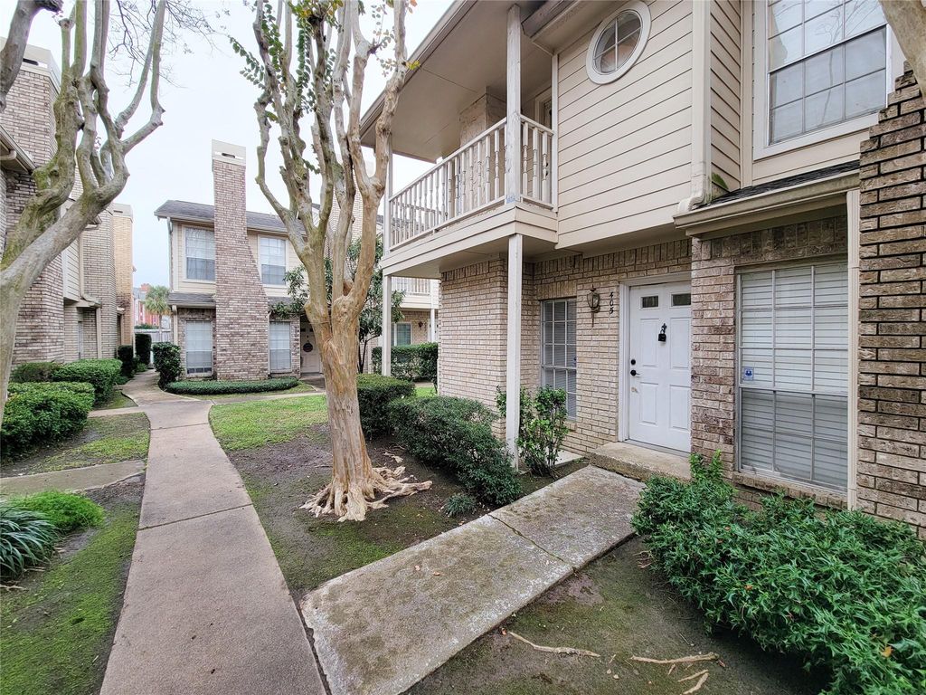 7575 Cambridge Street 2405, Houston, TX 77054