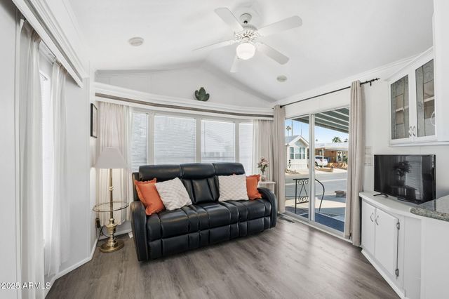 111 S GREENFIELD Road 724, Mesa, AZ 85206