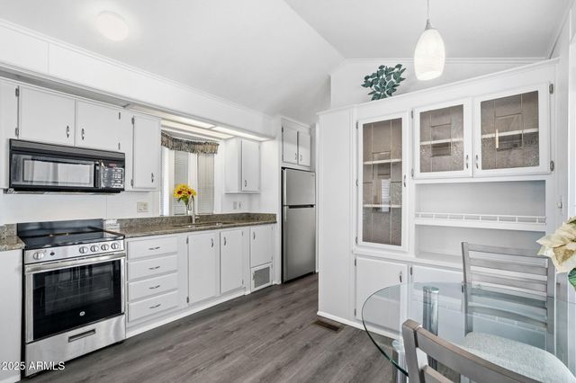 111 S GREENFIELD Road 724, Mesa, AZ 85206