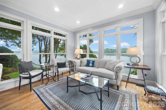 15901 Riverpointe Drive, Charlotte, NC 28278